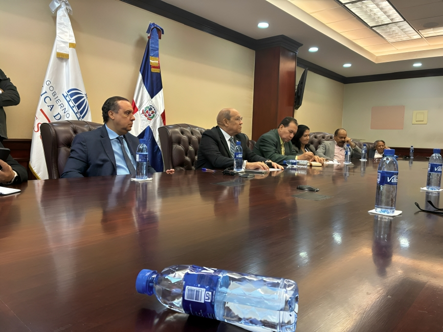 MESCYT y ADOFEM trazan Plan para la Comparabilidad del Ministerio de Educación de los EEUU