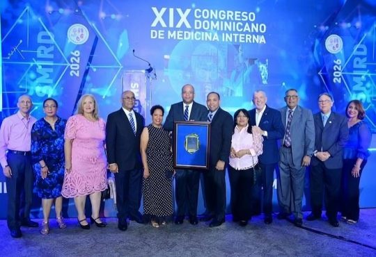 Doctor Fausto Hiraldo Zabala es reconocido por sus aportes y trayectoria en medicina interna Doctor Fausto Hiraldo Zabala es reconocido por sus aportes y trayectoria en medicina interna