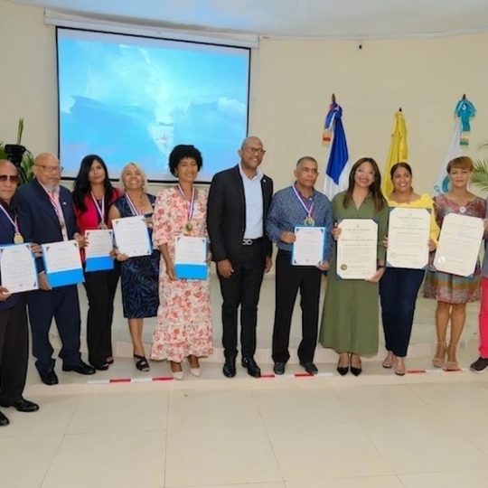 CMD y CIPESA reconocen a periodistas de salud como piezas fundamentales para combatir la desinformación en su 30 aniversario