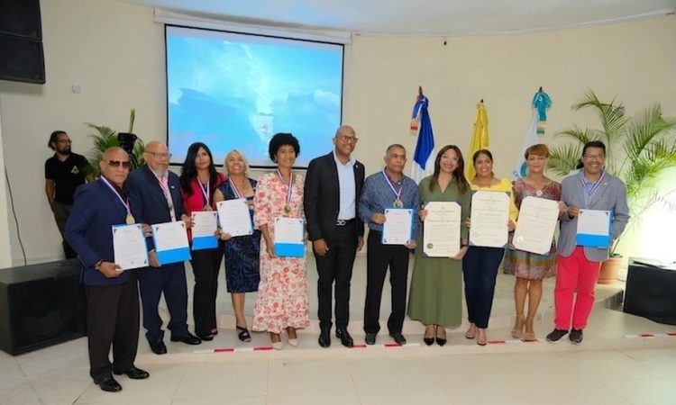 CMD y CIPESA reconocen a periodistas de salud como piezas fundamentales para combatir la desinformación en su 30 aniversario