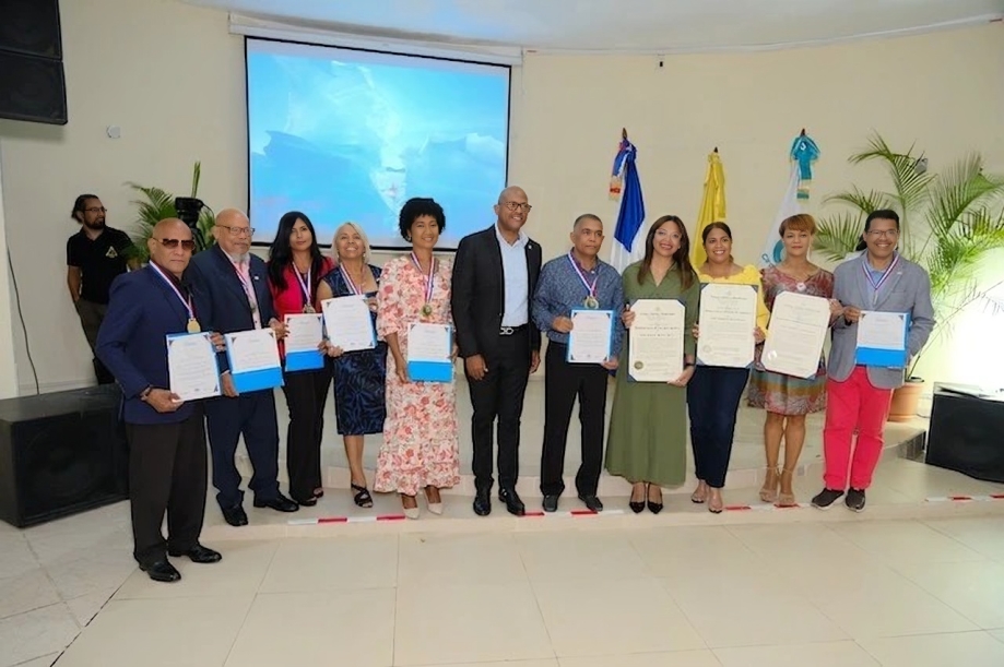 CMD y CIPESA reconocen a periodistas de salud como piezas fundamentales para combatir la desinformación en su 30 aniversario