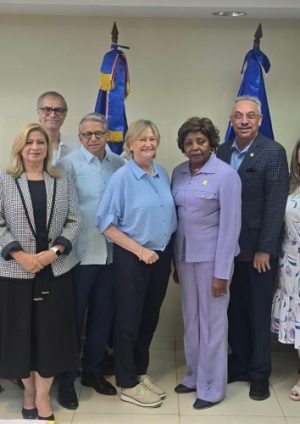 ADOFEM y SNS coordinan acciones en formación de grado, posgrado y pasantía de Ley