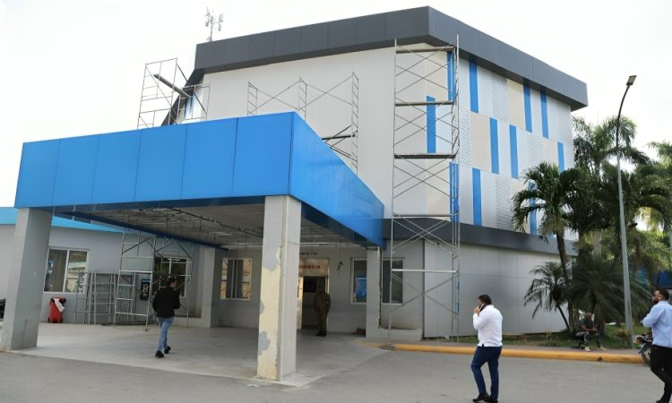 Doctor Julio Landrón, informa avances significativos en remozamiento del Hospital Vinicio Calventi 