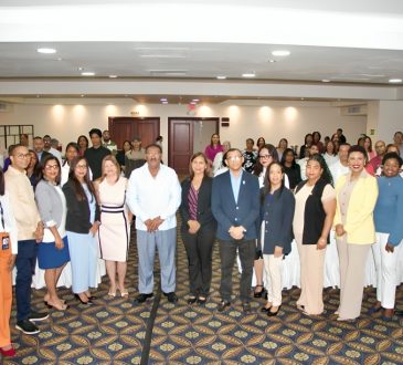 Servicio Regional de Salud Ozama realiza taller para garantizar medicamentos e insumos suficientes para 2027