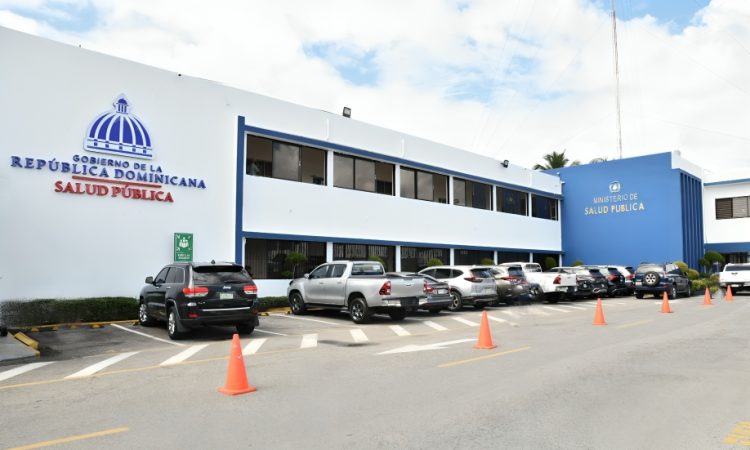Ministerio de Salud emite medidas preventivas ante brote de Ébola en África y establece monitoreo a viajeros