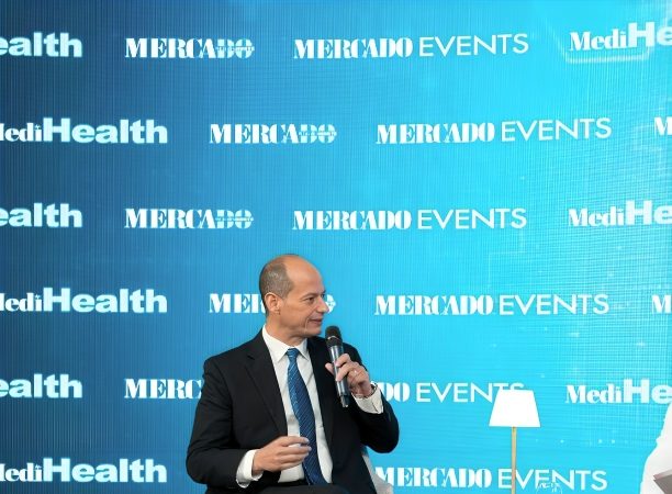Santiago fortalece cultura de calidad y turismo médico con panel sobre acreditaciones internacionales en salud