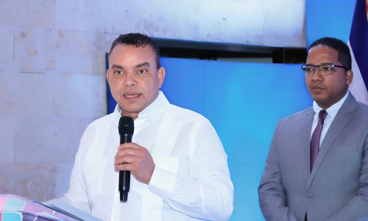 SNS celebra 5to Simposio Nacional de Salud Bucal y anuncia más de 5.6 millones de atenciones odontológicas desde 2020 SNS celebra 5to Simposio Nacional de Salud Bucal y anuncia más de 5.6 millones de atenciones odontológicas desde 2020