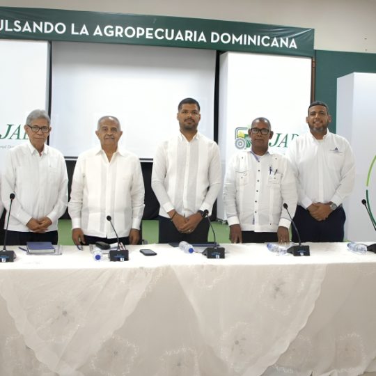 DIGEMAPS presenta Programas Nacionales de Control de Patógenos y Residuos Químicos para fortalecer la inocuidad de carnes en RD