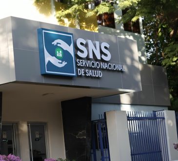SNS elimina esquema de contratos privados en centros de salud y fortalece control institucional
