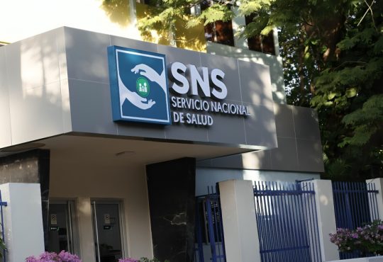 SNS elimina esquema de contratos privados en centros de salud y fortalece control institucional