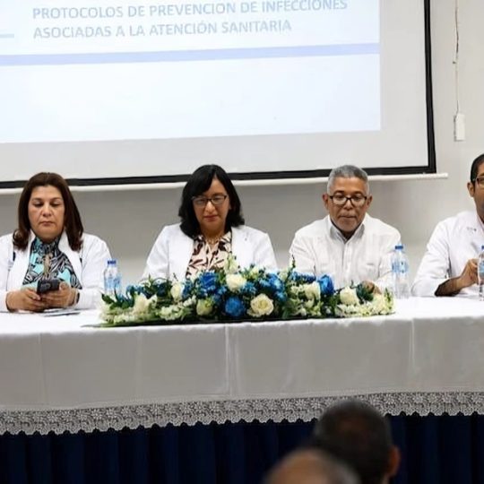 Hospital Robert Reid Cabral presenta nuevo Protocolo de Prevención de Infecciones Asociadas a la Atención Sanitaria