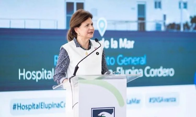 Autoridades de Salud inauguran remozado Hospital Municipal Srta. Elupina Cordero en Sabana de la Mar