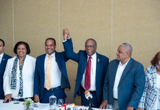Dr. José Peralta y Dr. Radhamés Silverio formalizan alianza estratégica por el fortalecimiento de la UASD y la Facultad de Ciencias de la Salud