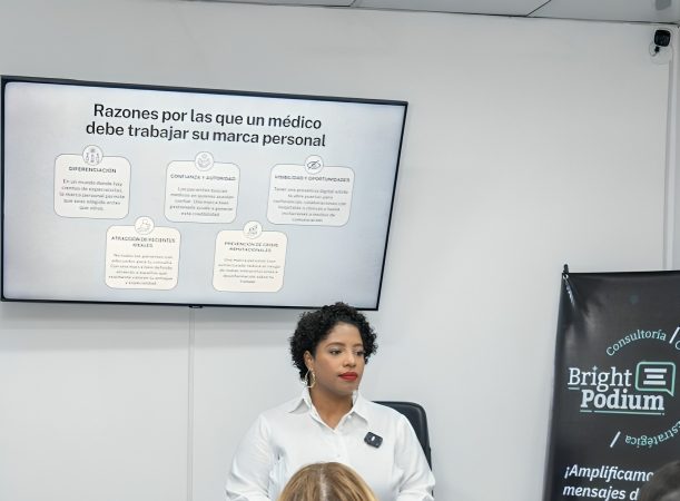 Especialista alerta sobre riesgos de desinformación en internet y exhorta a médicos a ocupar espacios digitales con contenido ético y riguroso