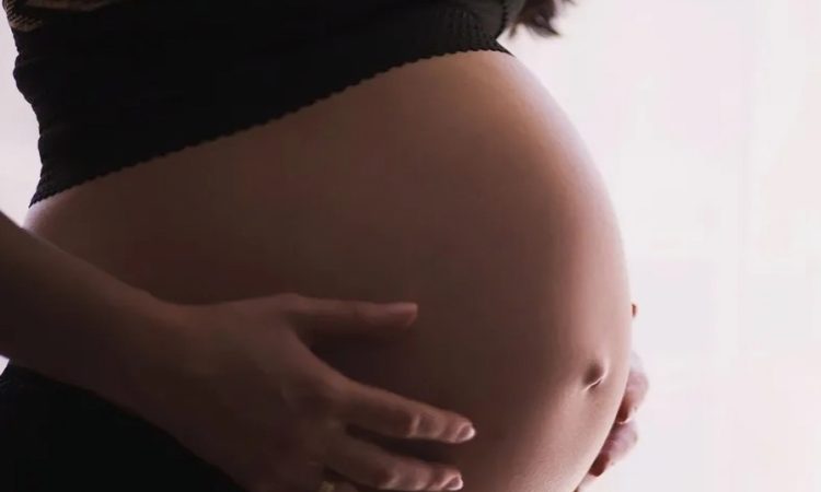 Profamilia urge políticas públicas integrales para abordar embarazo en adolescentes más vulnerables