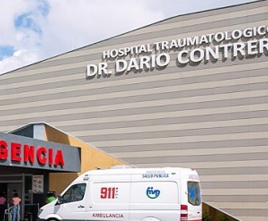 Director del Hospital Darío Contreras aclara incidente ocurrido en área de estacionamiento del centro