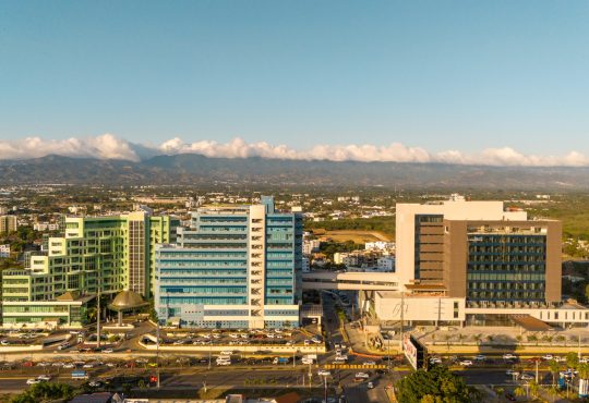 El HOMS se consolida en la élite hospitalaria al obtener la Acreditación Platino de Accreditation Canada