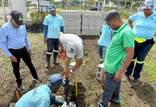RESIDE y Ministerio de Agricultura impulsan rehabilitación de huerto comunitario para fortalecer la huertoterapia