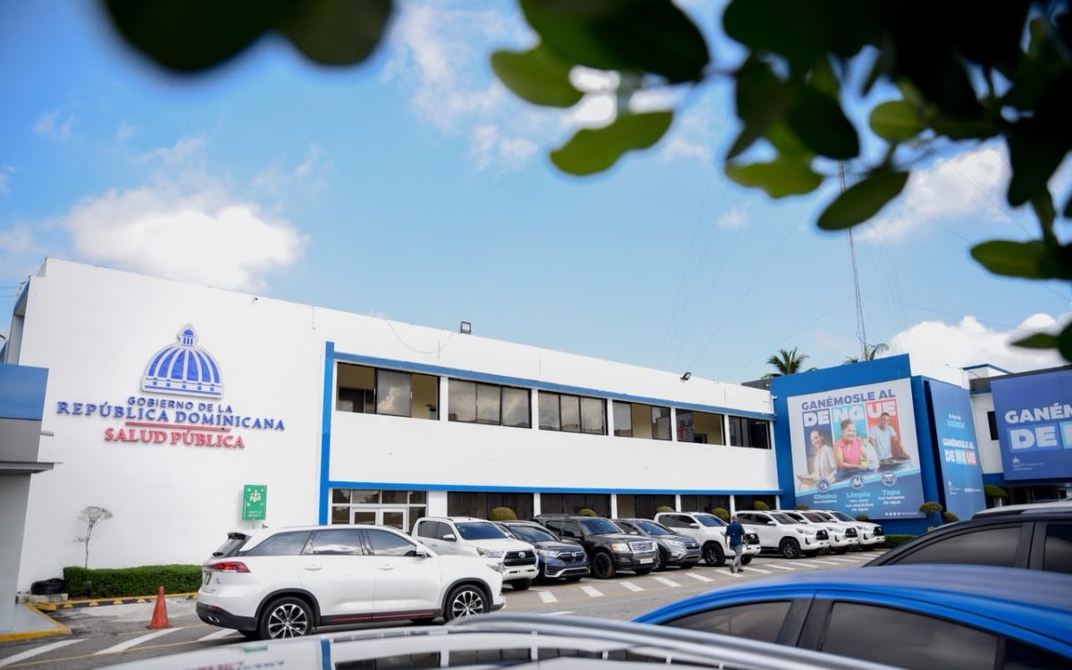 Ministerio de Salud destaca avances en la lucha contra el cáncer de próstata; insta a los hombres a priorizar su salud y realizarse chequeos médicos de rutina