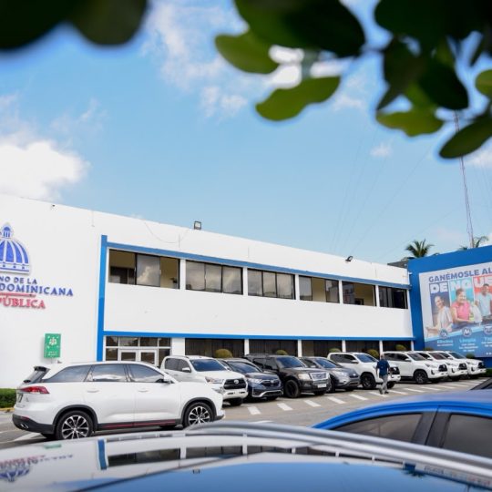 Ministerio de Salud destaca avances en la lucha contra el cáncer de próstata; insta a los hombres a priorizar su salud y realizarse chequeos médicos de rutina