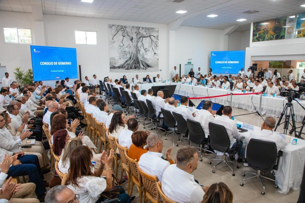 Ministro de Salud destaca avances que consolidan a Santiago como referente nacional en salud pública preventiva