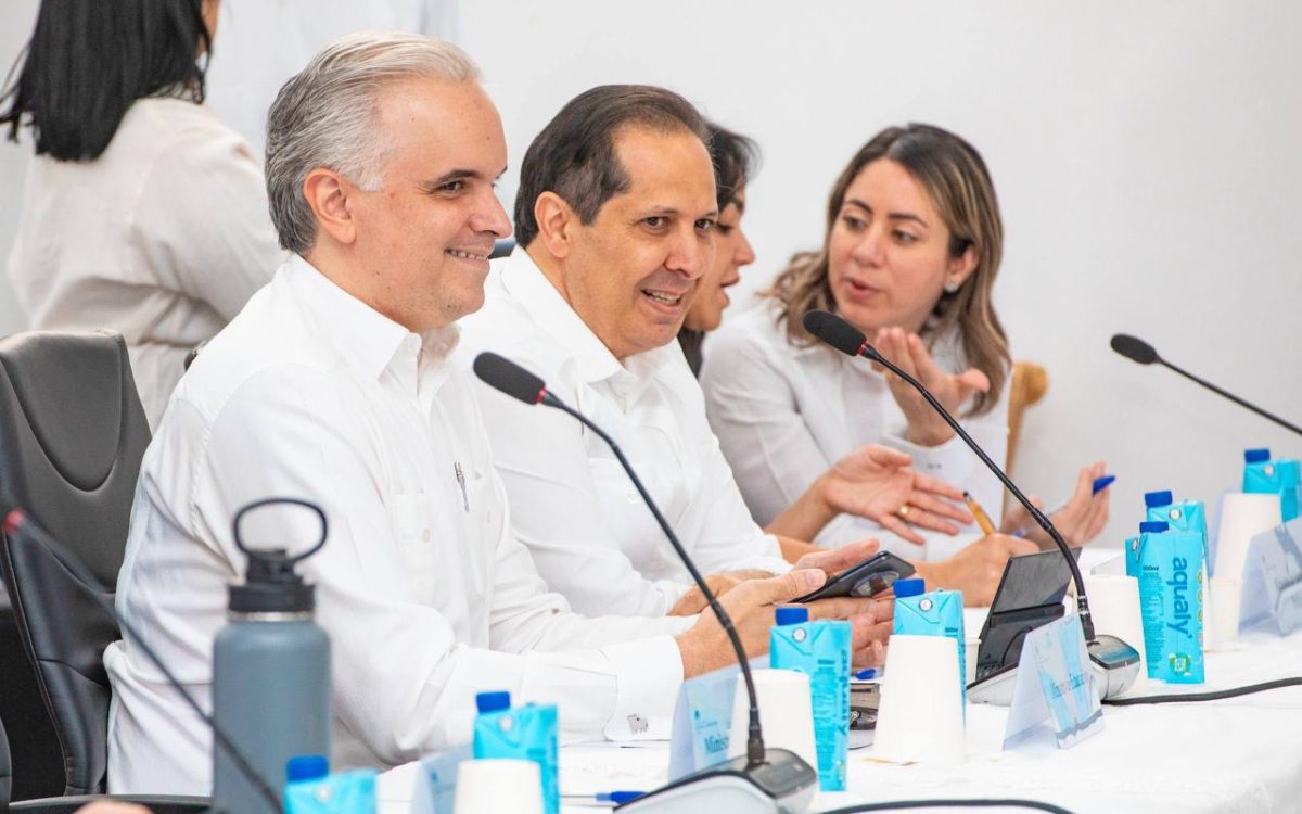 Ministro de Salud destaca avances que consolidan a Santiago como referente nacional en salud pública preventiva