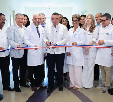 SNS inaugura primera unidad de cirugía intrauterina del país; bebés podrán ser operados antes de nacer de forma gratuita