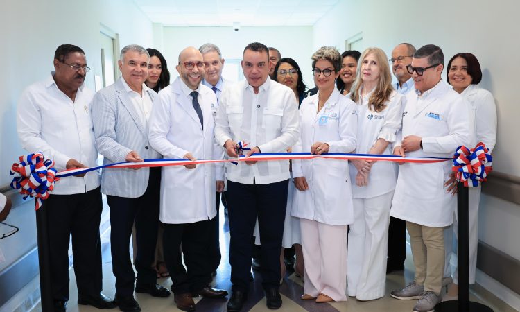 SNS inaugura primera unidad de cirugía intrauterina del país; bebés podrán ser operados antes de nacer de forma gratuita SNS inaugura primera unidad de cirugía intrauterina del país; bebés podrán ser operados antes de nacer de forma gratuita