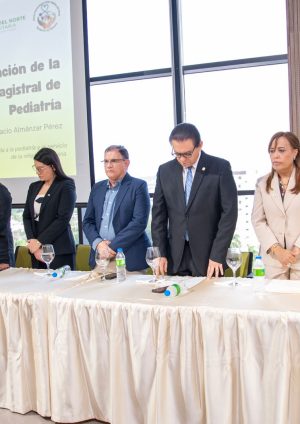 Inauguran en Santiago la Cátedra Magistral de Pediatría Dr. Pedro Ignacio Almánzar Pérez para fortalecer la educación médica