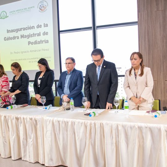 Inauguran en Santiago la Cátedra Magistral de Pediatría Dr. Pedro Ignacio Almánzar Pérez para fortalecer la educación médica