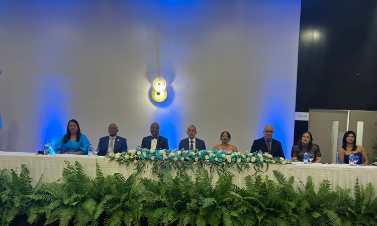Maternidad la Altagracia entrega al país 41 nuevos especialistas en 5 especialidades médicas