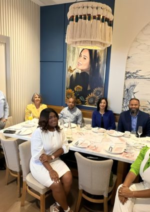 Cafarma RD presenta credenciales ante Sociedad Dominicana de Ginecología en desayuno científico
