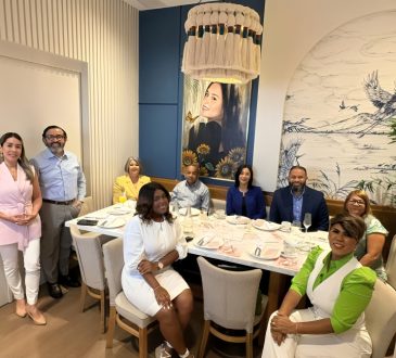 Cafarma RD presenta credenciales ante Sociedad Dominicana de Ginecología en desayuno científico