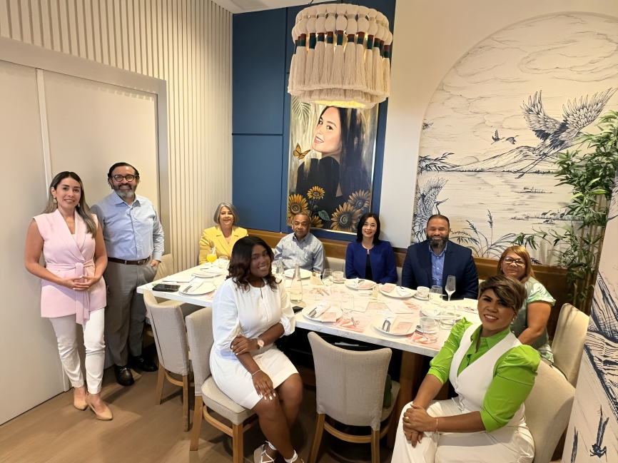 Cafarma RD presenta credenciales ante Sociedad Dominicana de Ginecología en desayuno científico