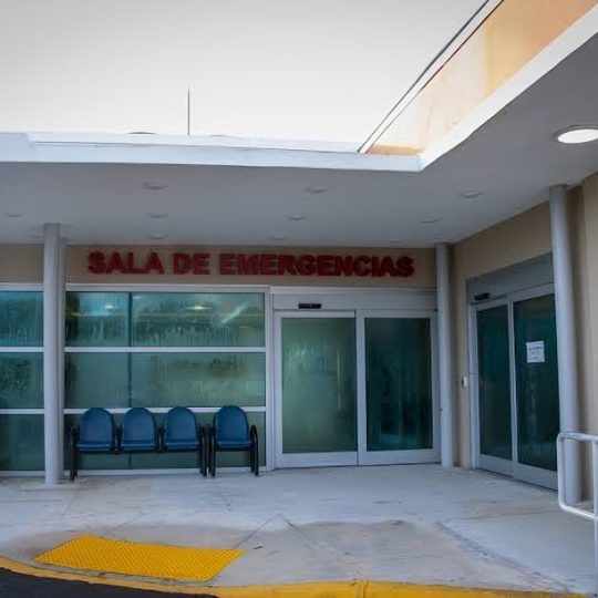 Sociedad Emergenciología denuncia autoridades utilizan "alegremente" salas emergencias para obtener certificaciones de los apresados