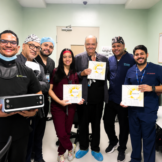 CEDIMAT realiza el primer procedimiento de litotricia intravascular coronaria con balón del país