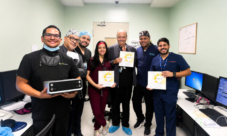 CEDIMAT realiza el primer procedimiento de litotricia intravascular coronaria con balón del país