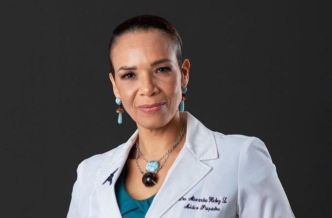 Dra. Alexandra Hichez formará parte del nuevo Instituto de Neurociencia que impulsará el SNS Dra. Alexandra Hichez formará parte del nuevo Instituto de Neurociencia que impulsará el SNS
