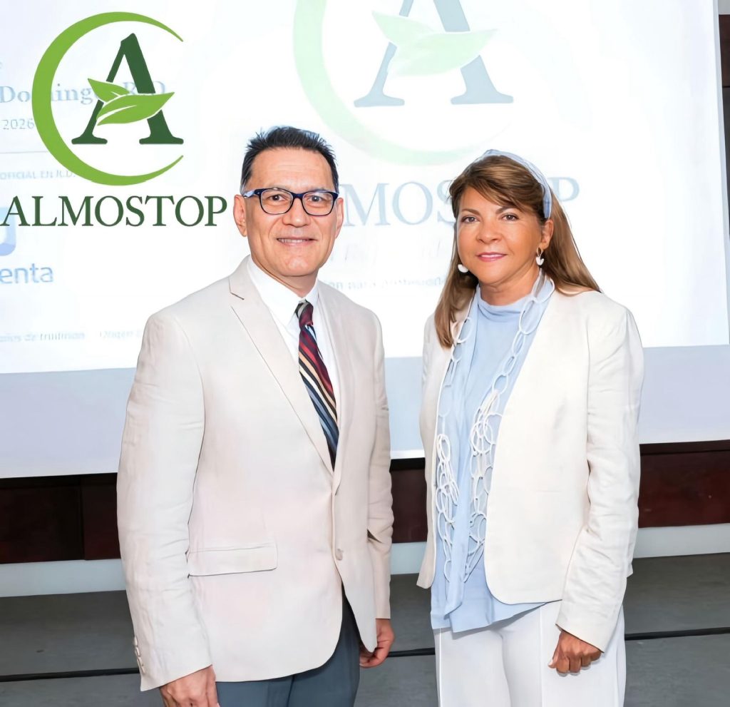 Dismenta presenta Almostop al sector salud dominicano