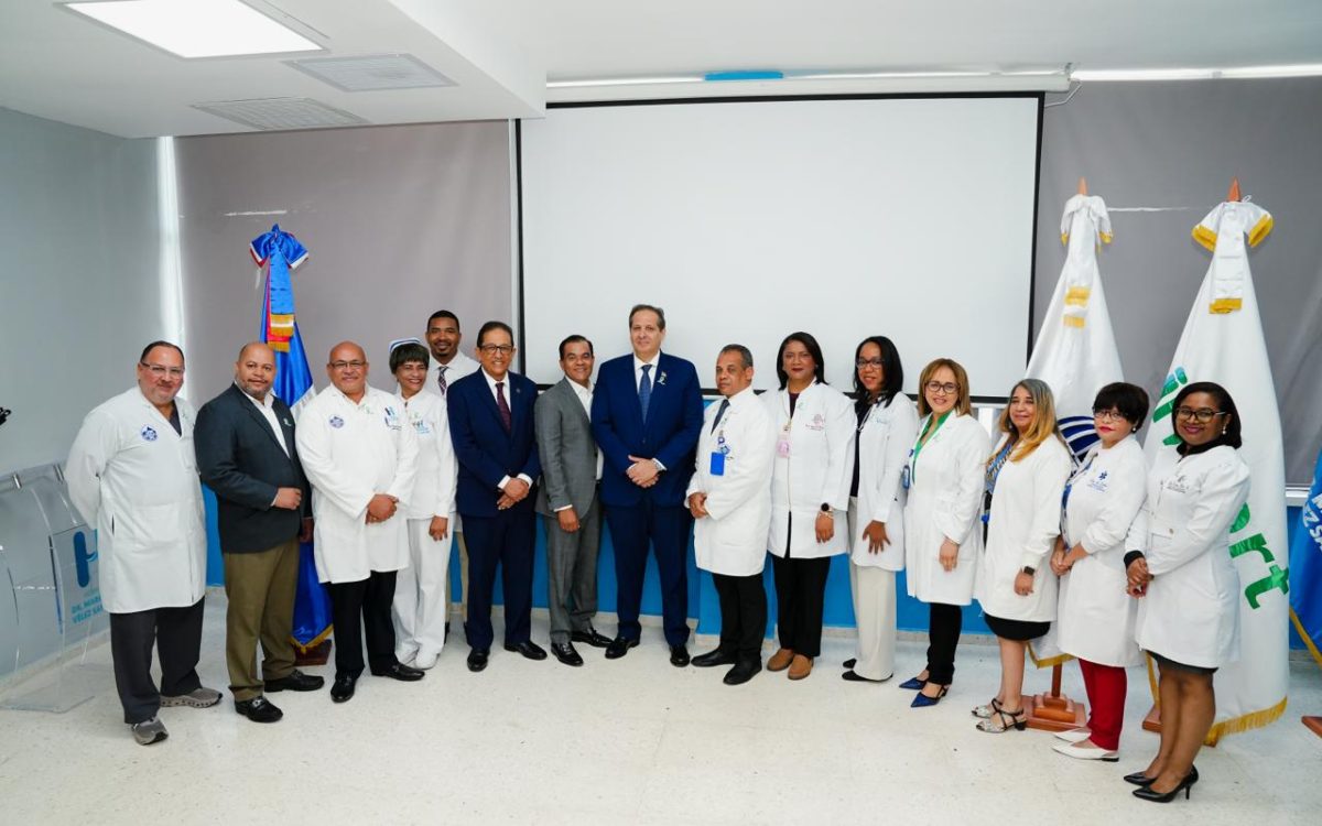 Juramentan Comité Hospitalario de Trasplante del Hospital Marcelino Vélez Santana