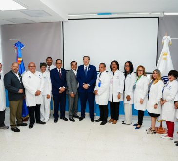 Juramentan Comité Hospitalario de Trasplante del Hospital Marcelino Vélez Santana