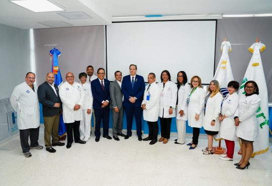 Juramentan Comité Hospitalario de Trasplante del Hospital Marcelino Vélez Santana