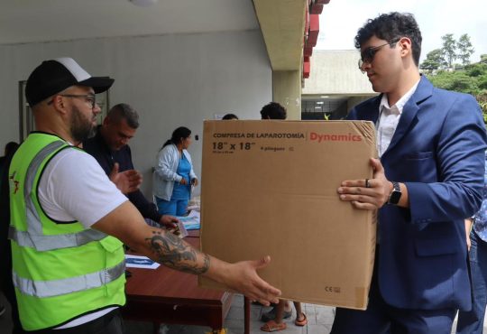 La Iglesia de Jesucristo y el Gobierno Bolivariano de Venezuela coordinan entrega de alimentos e insumos médicos para afectados por los terremotos La Iglesia de Jesucristo y el Gobierno Bolivariano de Venezuela coordinan entrega de alimentos e insumos médicos para afectados por los terremotos
