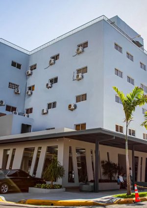 Centro Médico Domínico Cubano integra al Dr. Milton Constanzo en Diabetología.