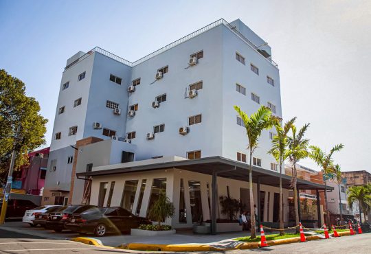 Centro Médico Domínico Cubano integra al Dr. Milton Constanzo en Diabetología.