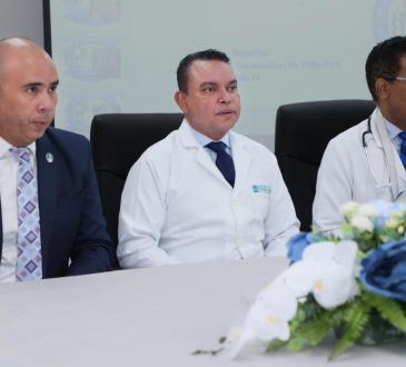Director del SNS da la bienvenida a los nuevos residentes médicos del Hospital Ney Arias Lora