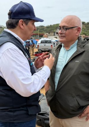 Ministro Víctor Atallah verifica en Venezuela el despliegue del hospital de campaña dominicano y la ayuda humanitaria