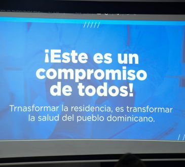 Ministro de Salud, Víctor Atallah promueve diálogo y mejores condiciones para médicos residentes