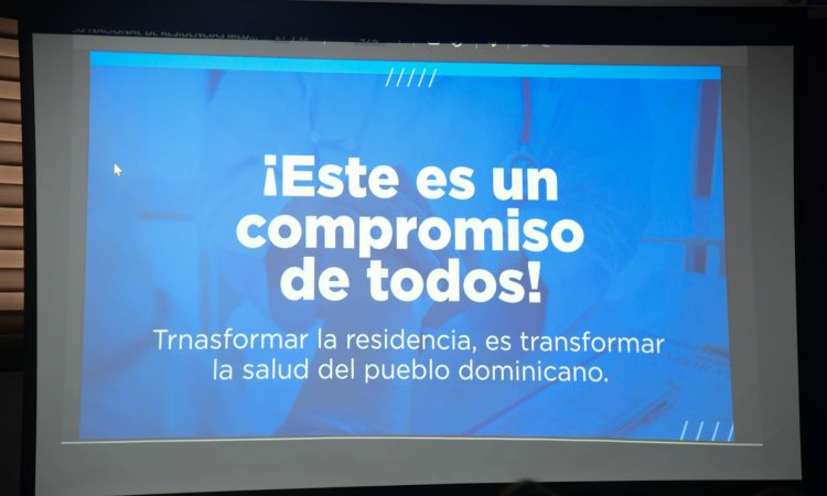 Ministro de Salud, Víctor Atallah promueve diálogo y mejores condiciones para médicos residentes Ministro de Salud, Víctor Atallah promueve diálogo y mejores condiciones para médicos residentes