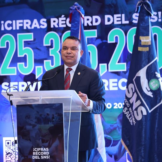 Julio Landrón presenta balance de sus primeros seis meses al frente del SNS; destaca avances en producción, salud mental y Red Nacional de Trauma